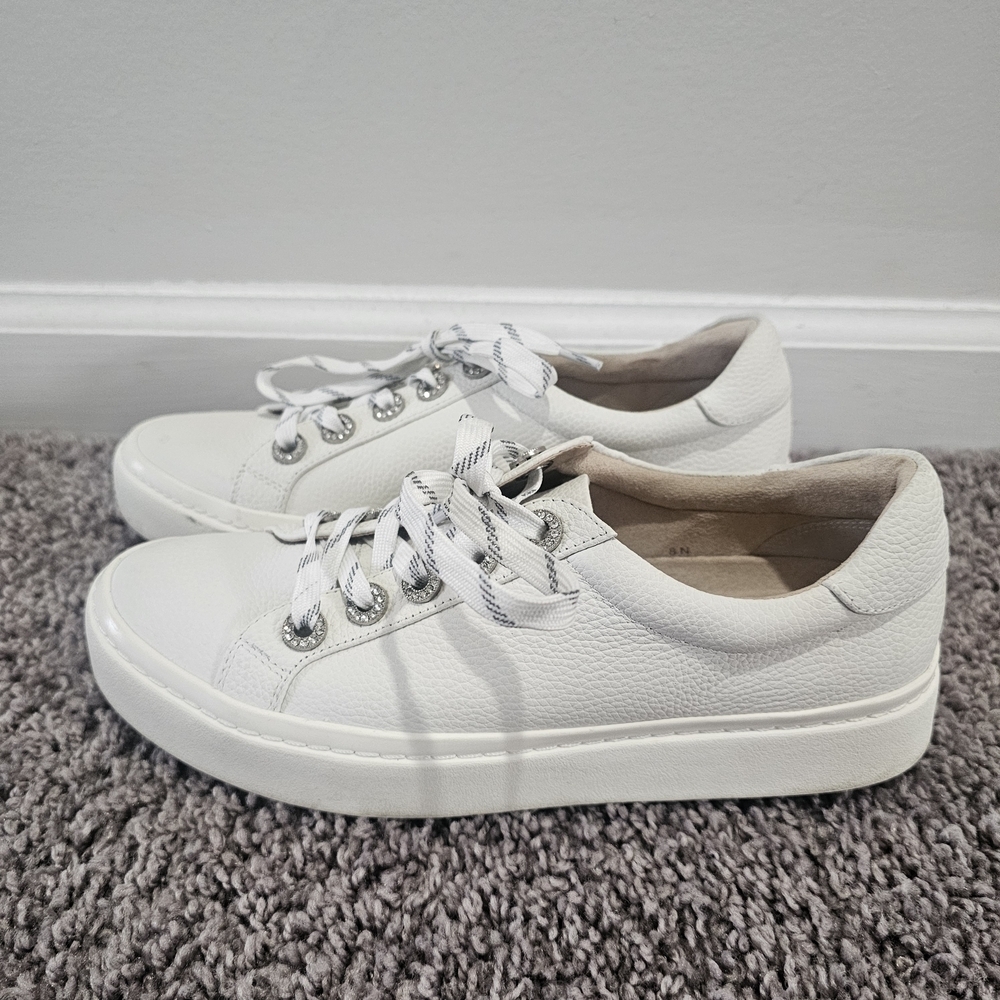Vaneli Ysenia White Milled Calf Sneakers Size 8 Rhinestone Emnellished